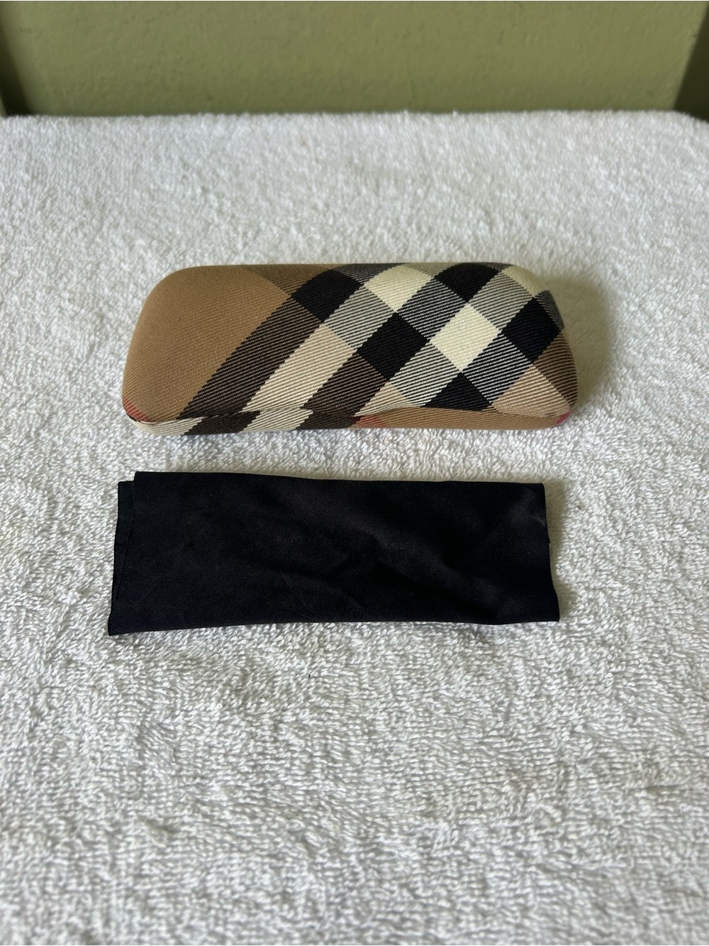 Burberry Beige and Black Vintage Check Sunglasses Case